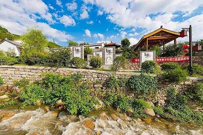 平陰縣丁泉村:一個藏在風景里的美麗鄉村! 濟南凱濼標識專注于美麗鄉村建設服務
